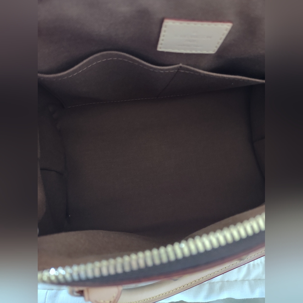 Louis Vuitton Monogram Tivoli PM Handbag - Picture 7 of 11